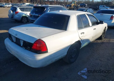2010 Ford Crown Victoria Police/Police Interceptor z USA, uszkodzony, nr VIN 2FABP7BV2AX102141